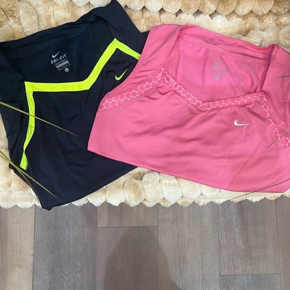 Nike Tank Bundle - Picture 1 of 7